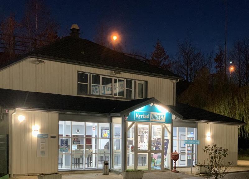 Kyriad Direct Rouen Sud - Val De Reuil Le Vaudreuil Extérieur photo
